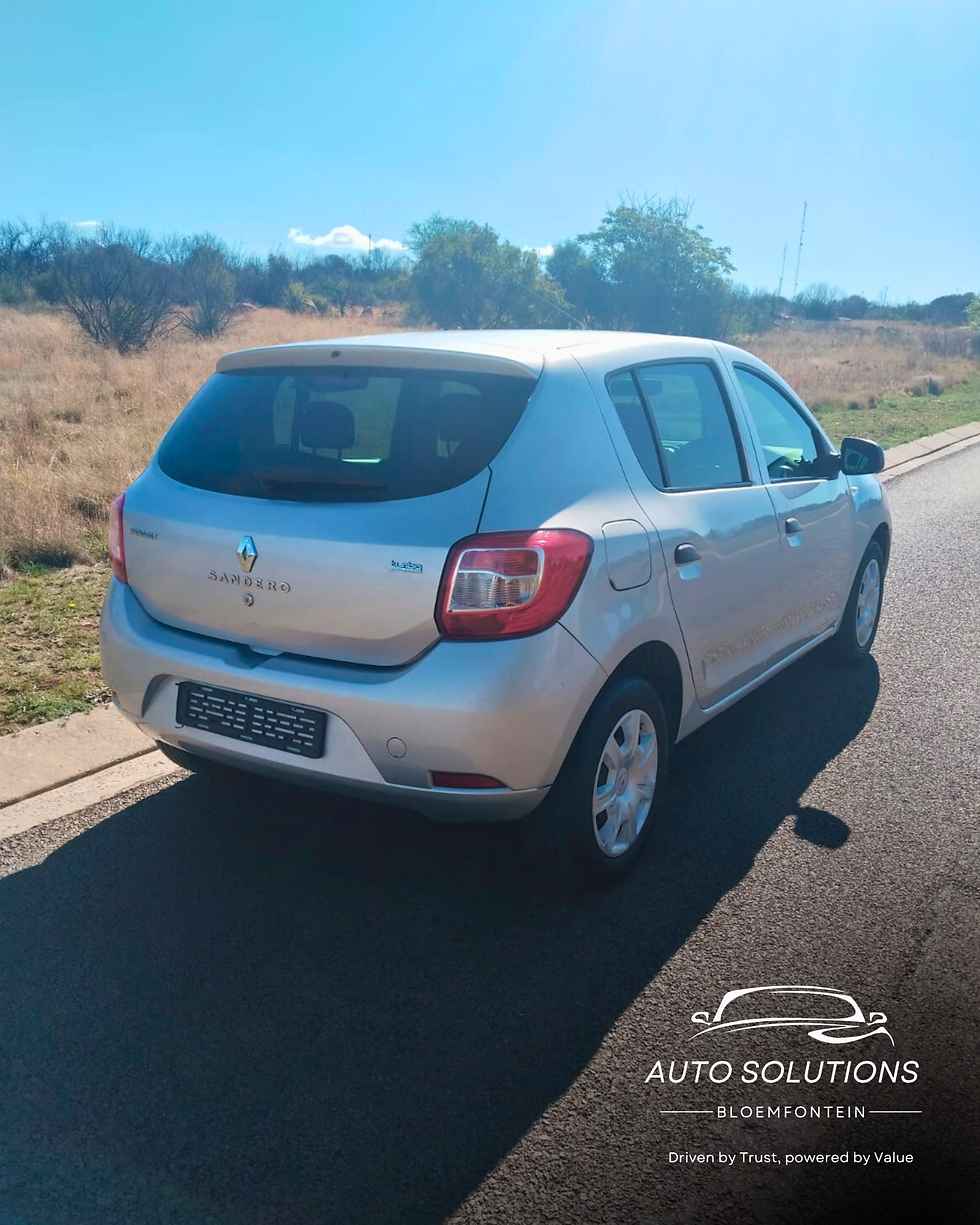 Thumbnail: Renault Sandero 900T Dynamic 2015 107 000km  R109 900