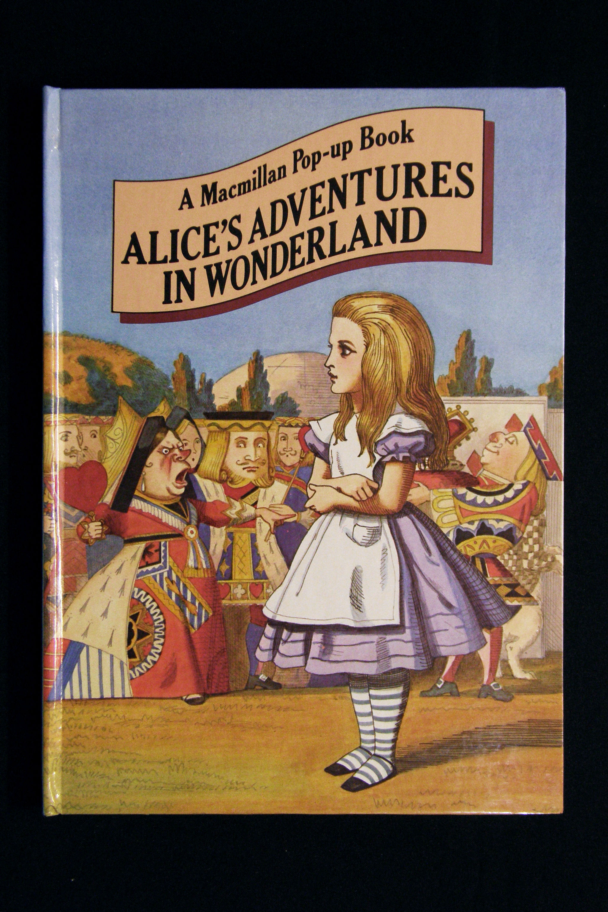 Alice's Adventures in Wonderland - A Pop Up Book