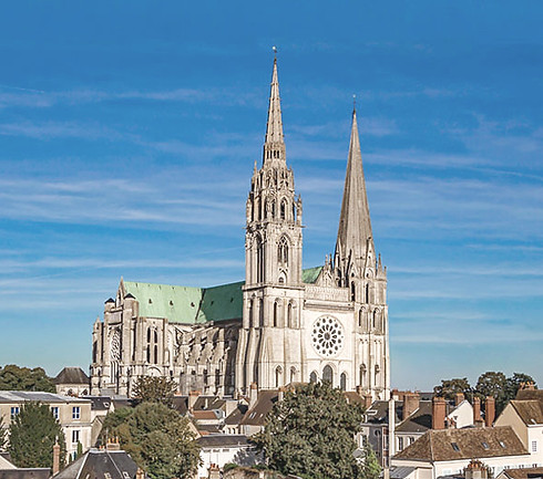 chartres-adobestock-ok_1679914416_edited
