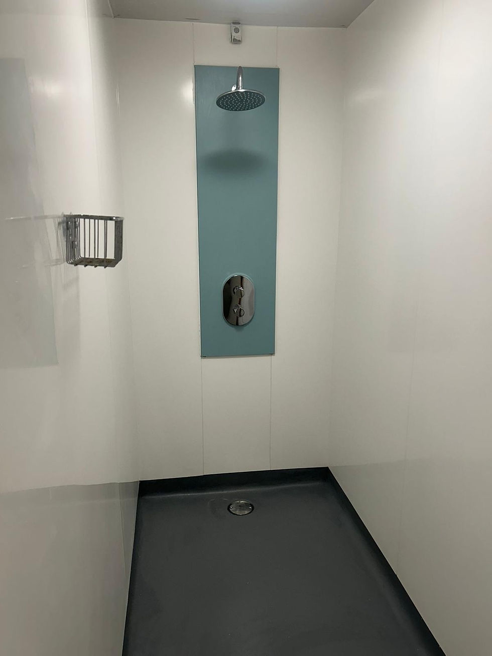 Shower Post Clean 03.jpg