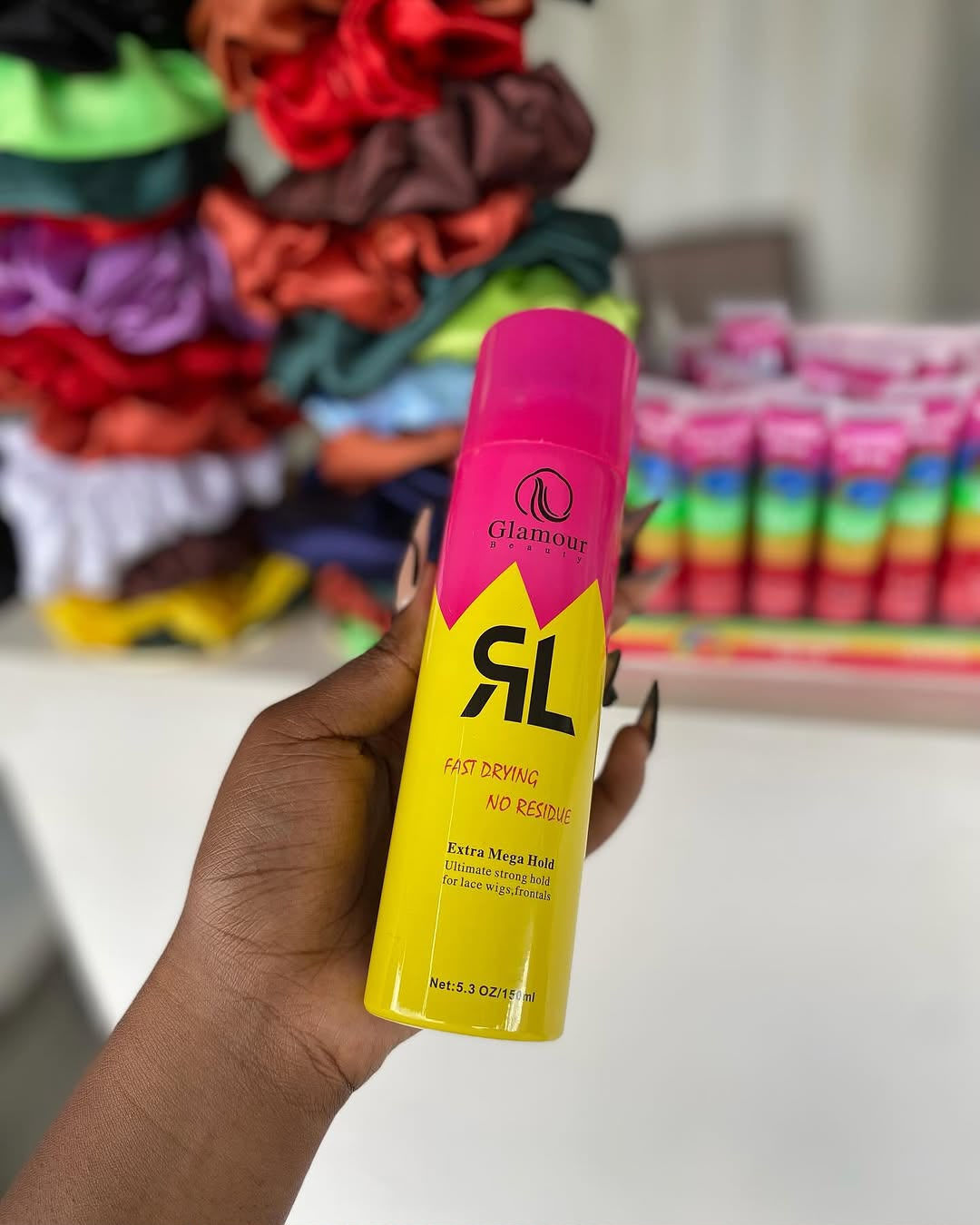 Glamour Installation glue