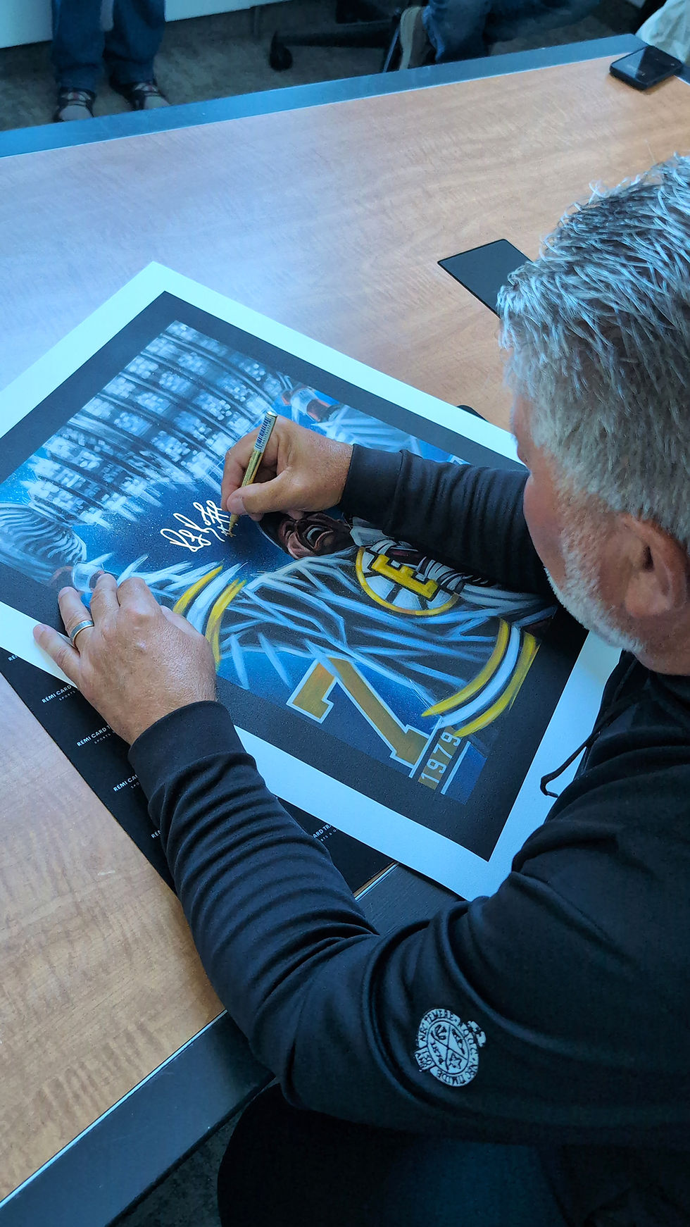 Miniatura: LIMITED ART PRINTS / 15 - **SIGNED** RAYMOND BOURQUE : The Ultimate Victory