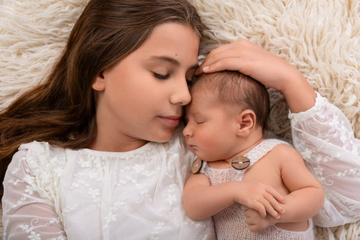 Neugeborenenfotografie Neugeborene Baby Newborn Babyfoto Neugeborenenfoto Geschwisterfoto