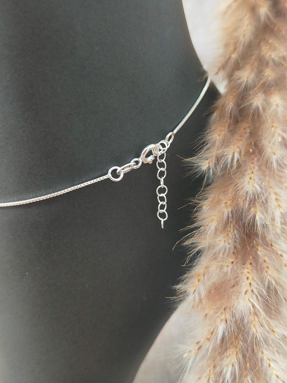 Miniaturbild: Fusskettchen Silber mit Pfauenfeder als Verbinder
