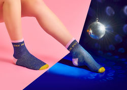 YST133_LIF_SocksStayInGoOut_01_HI_edited