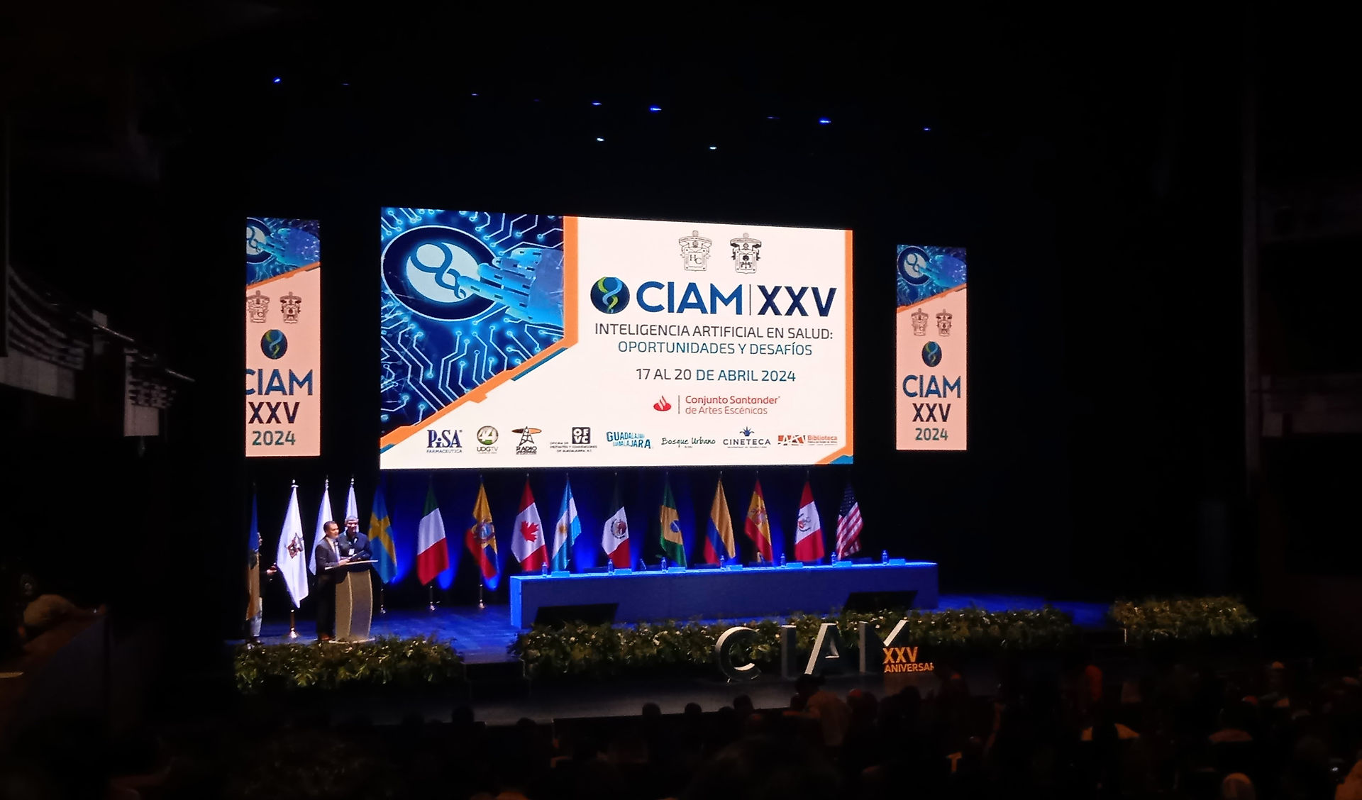 estudiantes INUMEDH congreso internacional