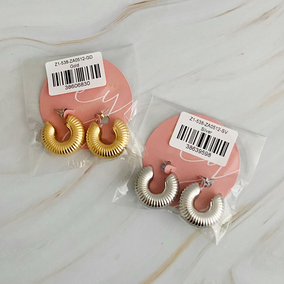 Thumbnail: Full Body in Pleats Hoop Earrings