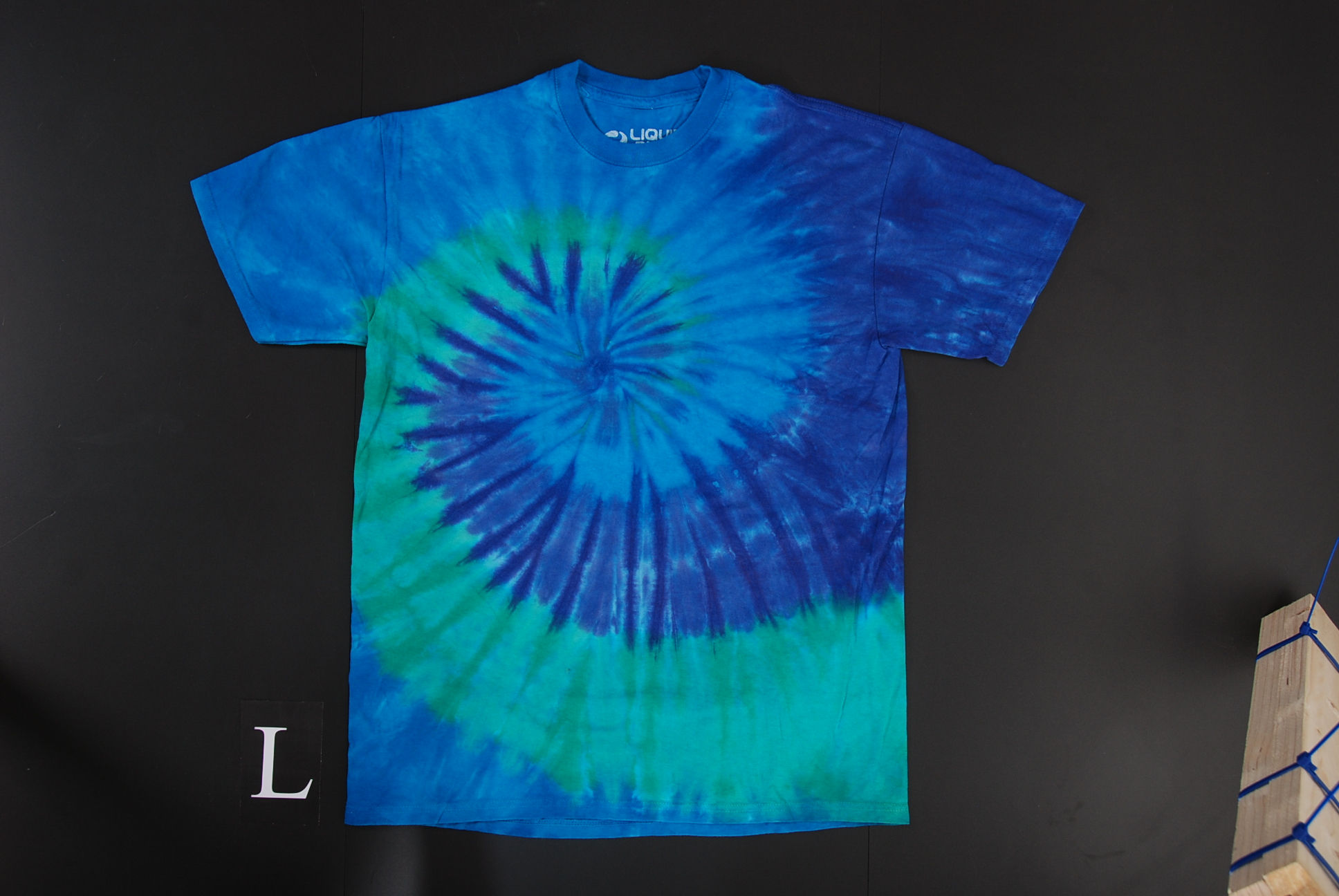 Tie-Dye T-Shirt – Blau-Grünes Spiral Motiv