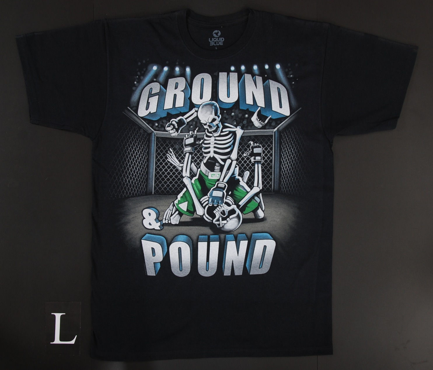 Ground & Pound T-Shirt – Schwarzes MMA Skelett Motiv