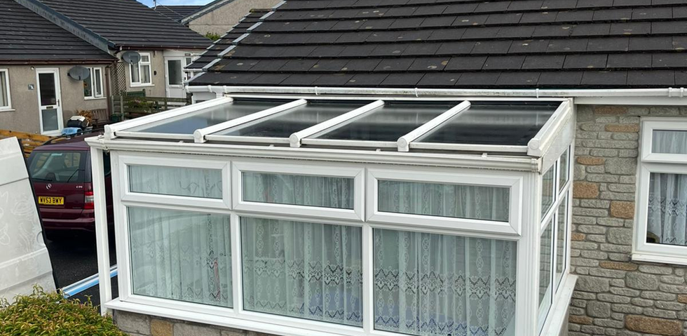conservatory with glass roof 