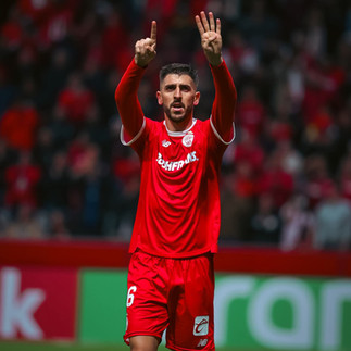 Con gol de Nico Castro y tres más por parte de Paulinho, el Toluca venció 4-2 al L.A. Galaxy, que pa