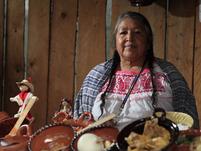 La mujer y la Feria del Mole y la Gastronomía Indígena en Ocoyoacac