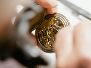 The Art of Vintage Watch Restoration: A Comprehensive Guide