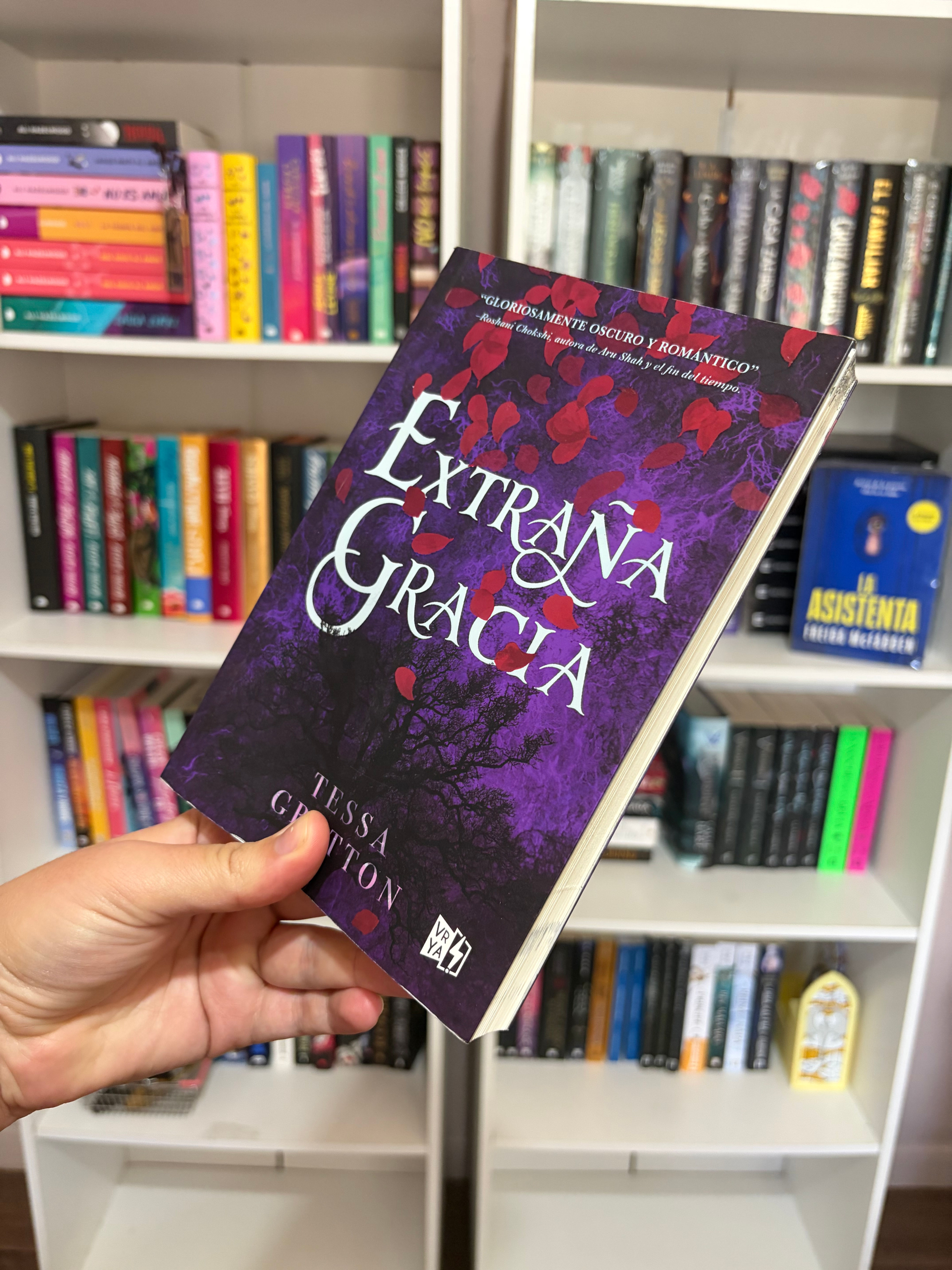 EXTRAÑA GRACIA