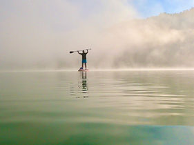 Ich habe die Facebook-Community bei "SUP Germany" und "SUP Deutschland" gefragt: „Was ist euer Tipp für Menschen, die Winter-SUP ausprobieren wollen?“ Es kamen viele und tolle Antworten in den Kommentaren und das möchte ich euch allen nicht vorenthalten. Jeder von uns kann davon etwas mitnehmen und lernen. Vielen Dank für eure interessanten, überraschenden und lehrreichen Antworten und Erfahrungen!