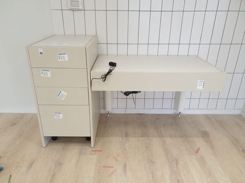 משטח עבודה למטבח מתכוונן חשמלי