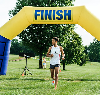 photo_ft_news_fist bump 5k-2_20210710.jpg