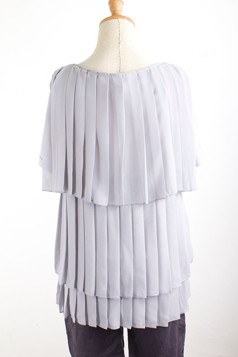 Thumbnail: Backorder Monde Pleated Top Grey