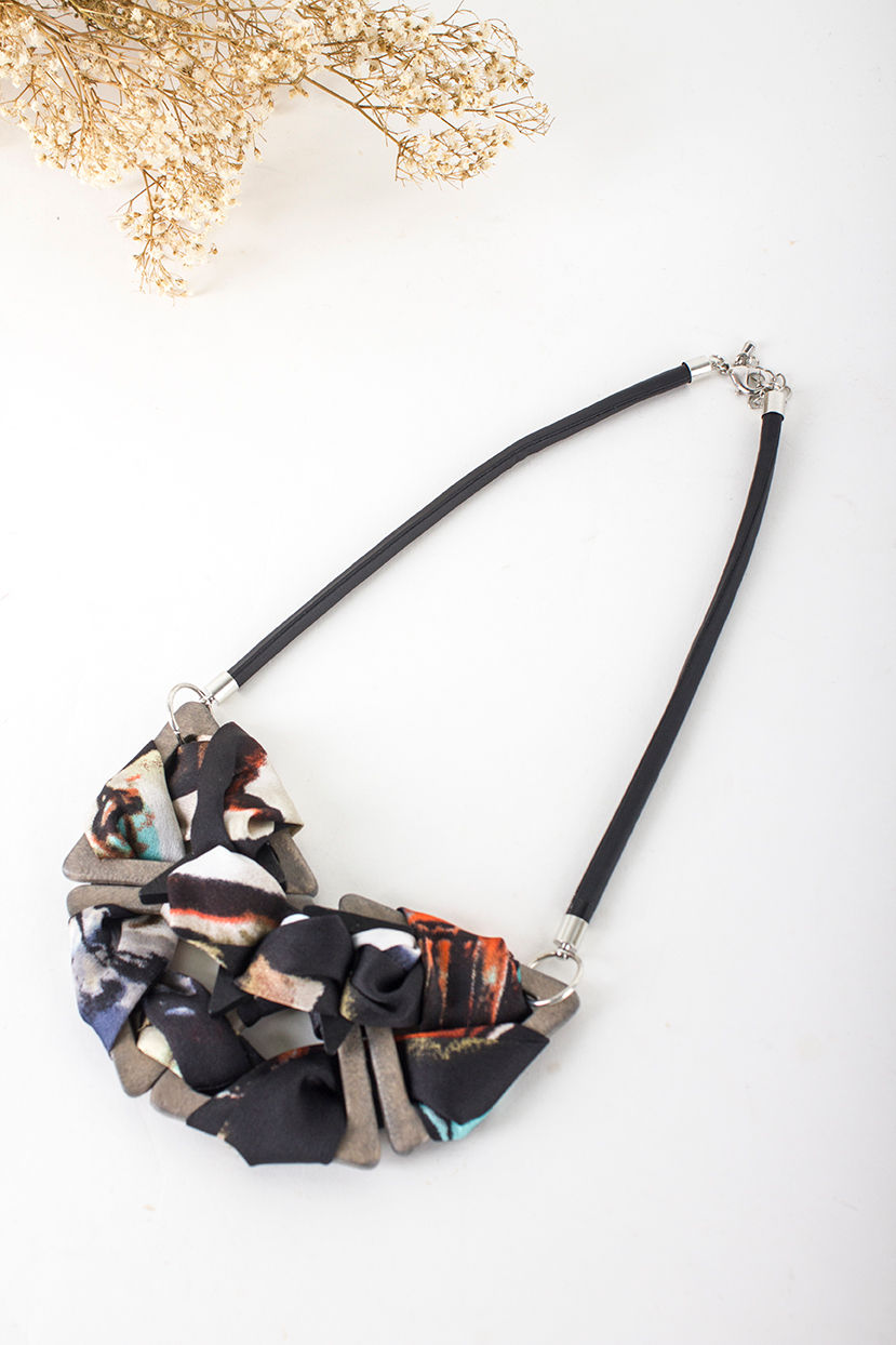 Thumbnail: Mujo Art Necklace