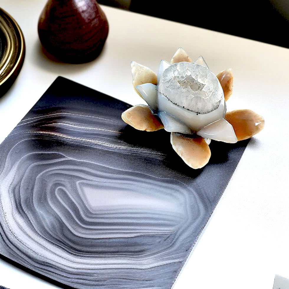 Thumbnail: Lotus of Fortune Agate