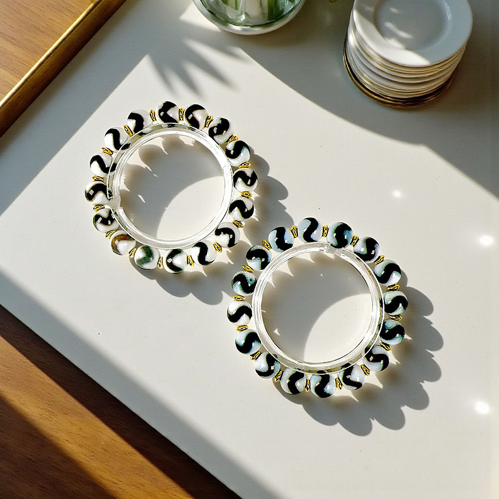 Thumbnail: Tiger Fang Authority Dzi Bracelet