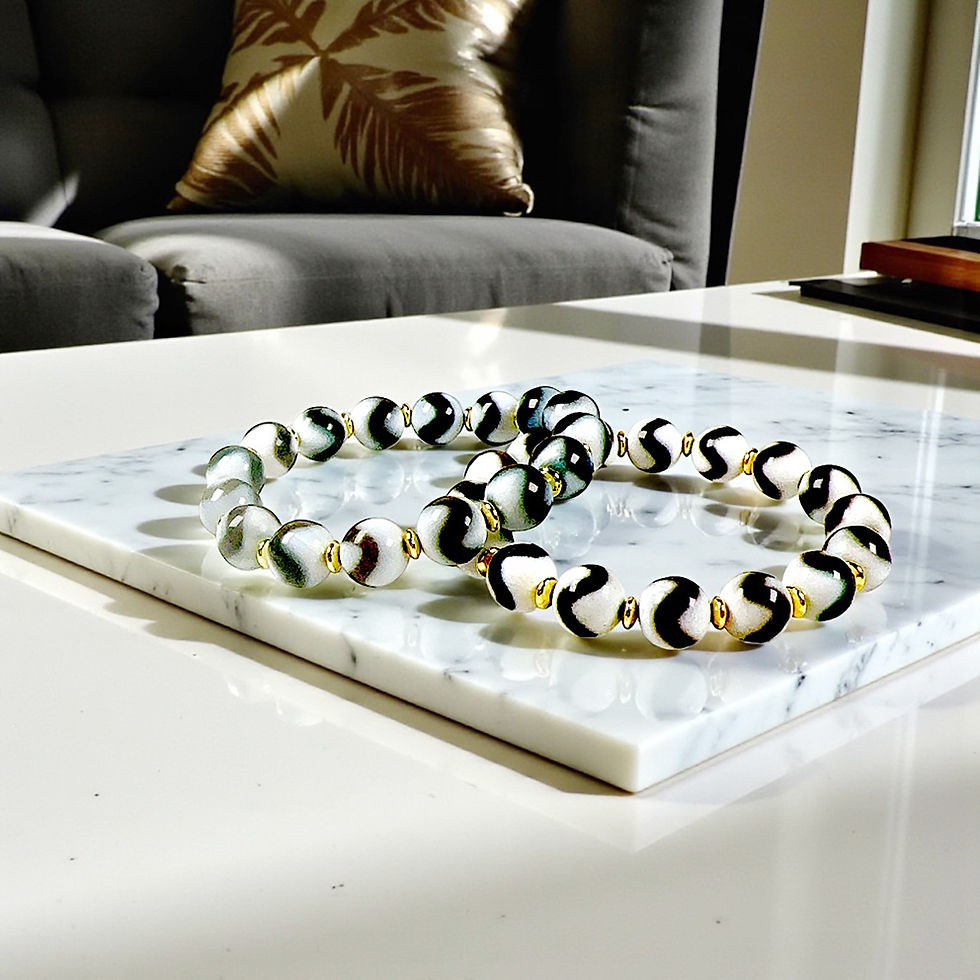 Thumbnail: Tiger Fang Authority Dzi Bracelet