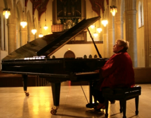 Dr Ruth Bass Playing Piano.png