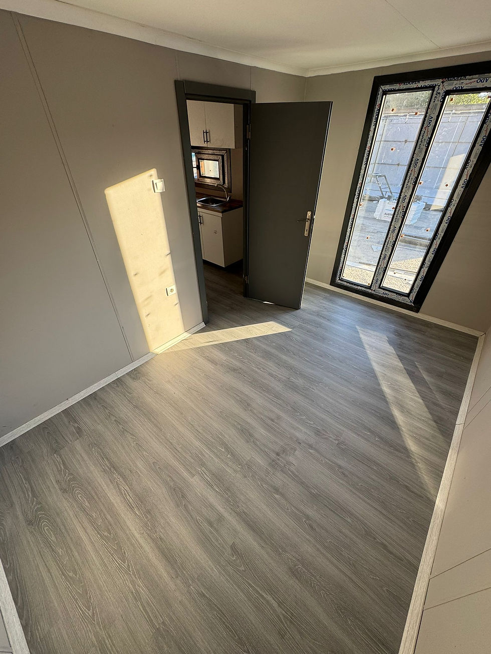Küçük resim: 1+1 EV KONTEYNER 32m2 ÇELİK KAPILI