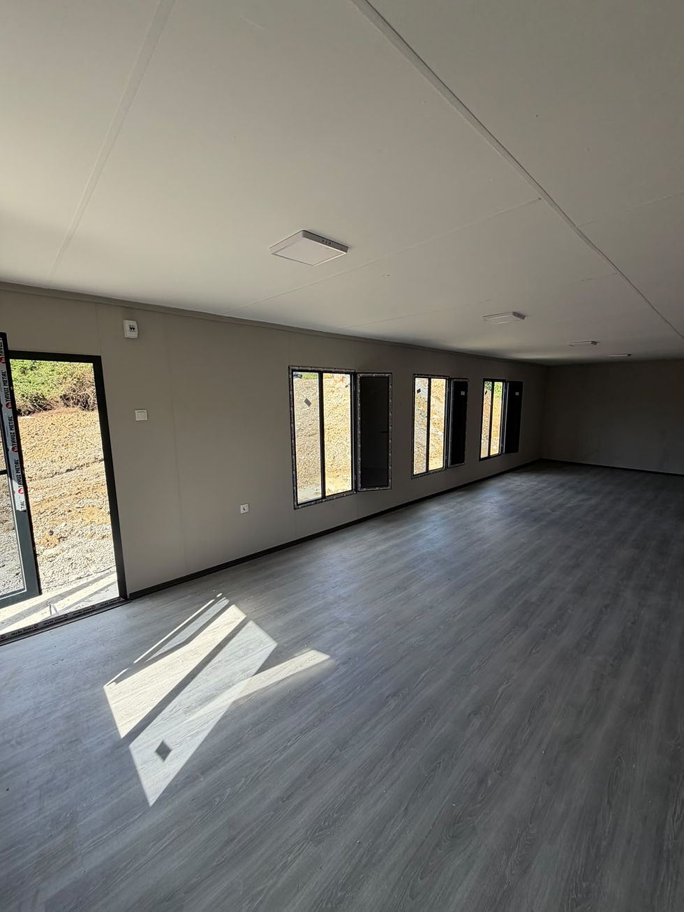 Küçük resim: 80 m² ÇİFT BÖLMELİ PRESTİJ OFİS & YAŞAM KONTEYNERİ