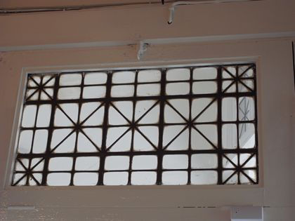 アンティークジュエリーショップの飾り窓