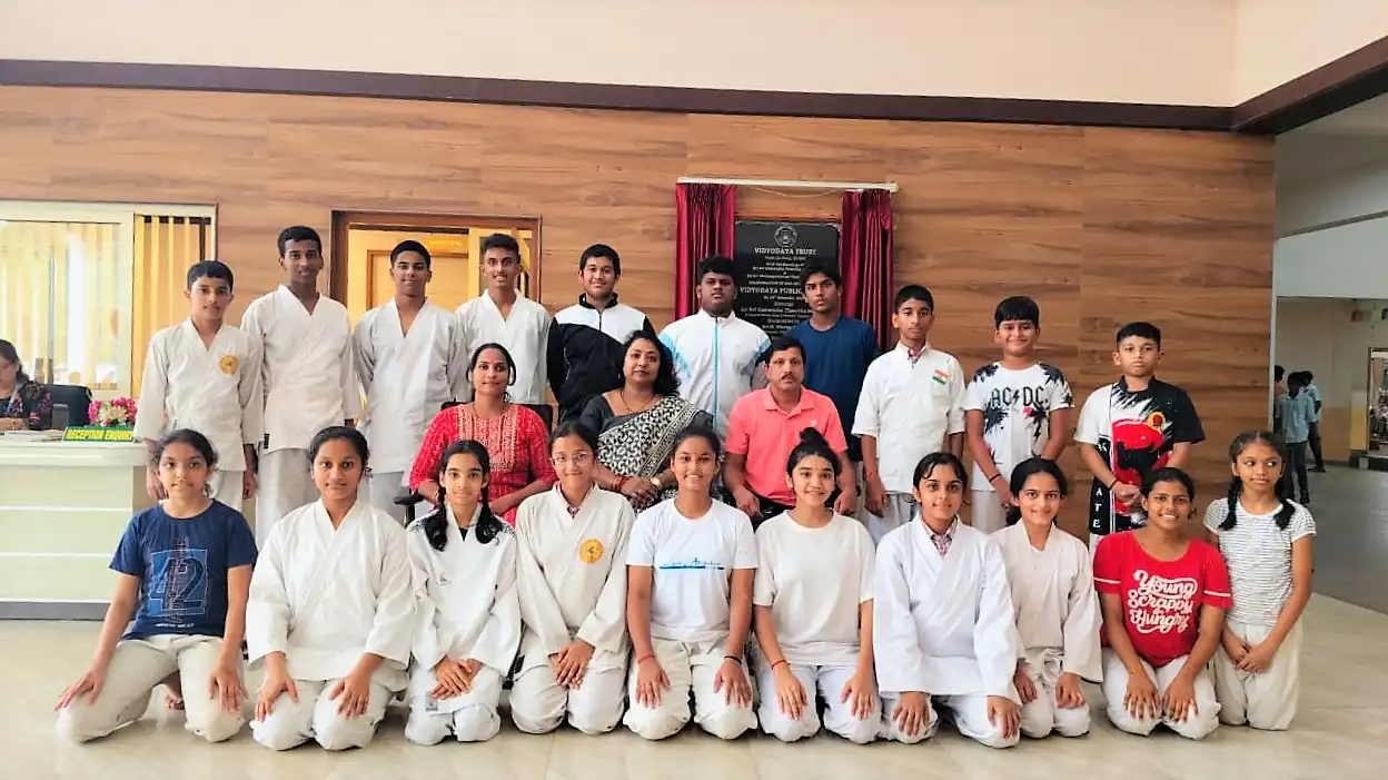 Vidyodaya Students Winning Karate Medals