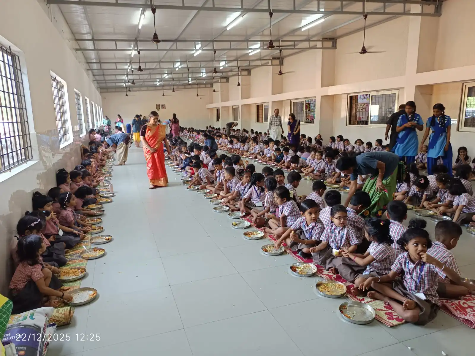 Aradhana of Sri Sri Vishwesha Theertha Swamiji at Vidyodaya Public School