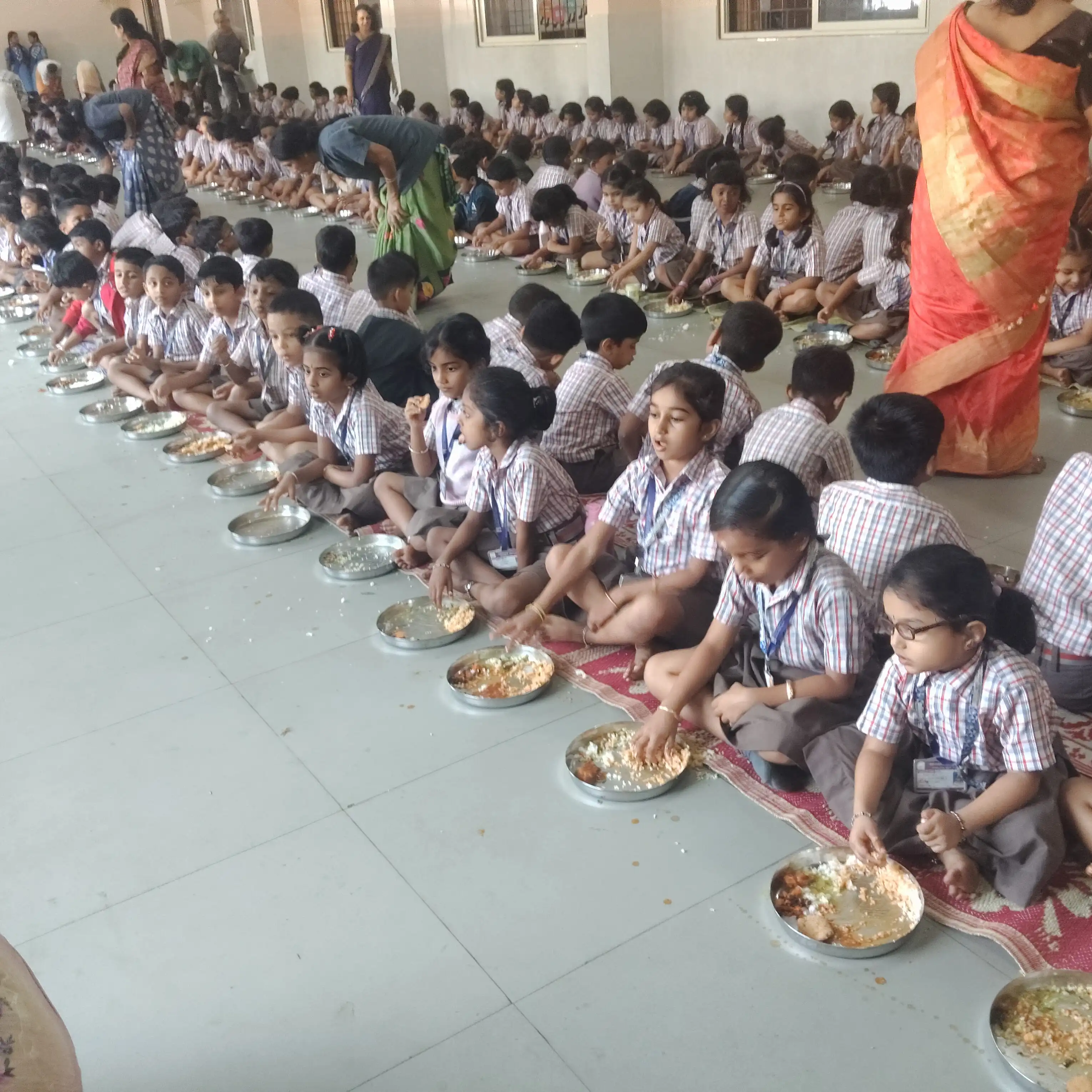 Aradhana of Sri Sri Vishwesha Theertha Swamiji at Vidyodaya Public School