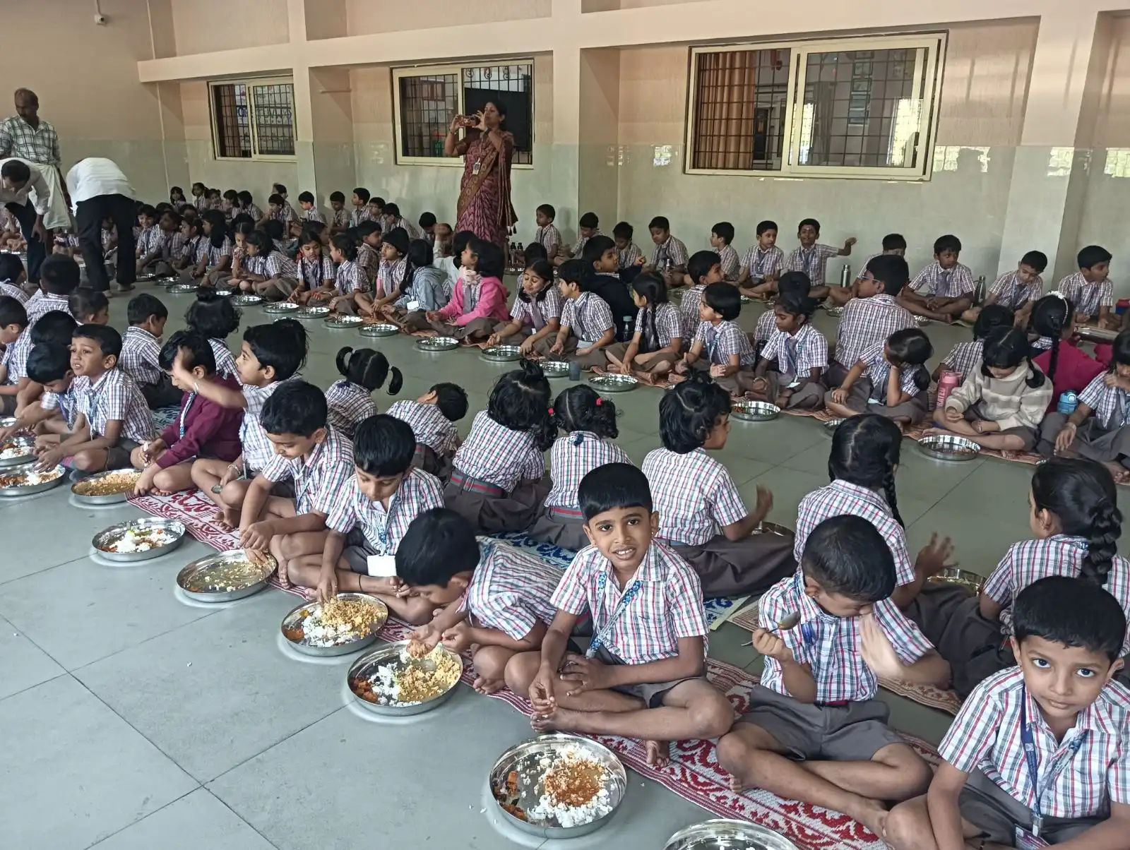 Aradhana of Sri Sri Vishwesha Theertha Swamiji at Vidyodaya Public School