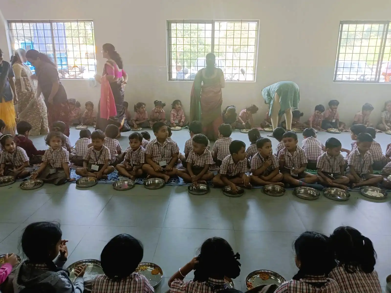 Aradhana of Sri Sri Vishwesha Theertha Swamiji at Vidyodaya Public School