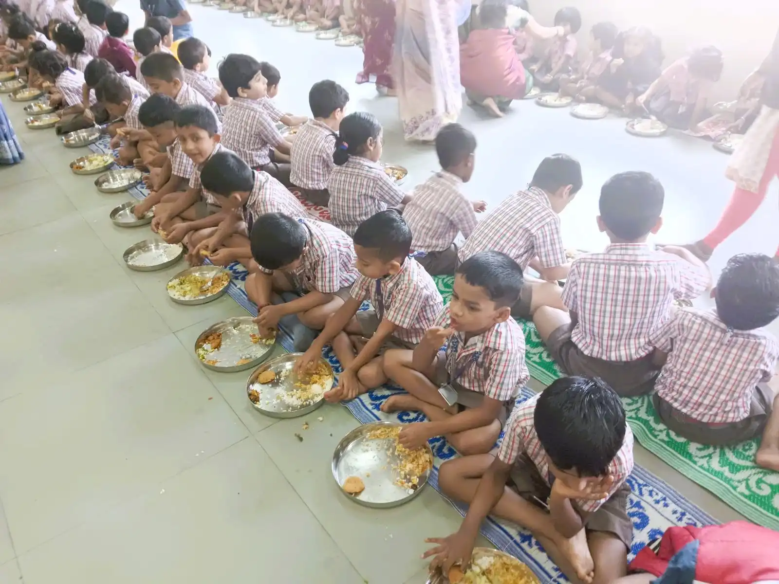 Aradhana of Sri Sri Vishwesha Theertha Swamiji at Vidyodaya Public School