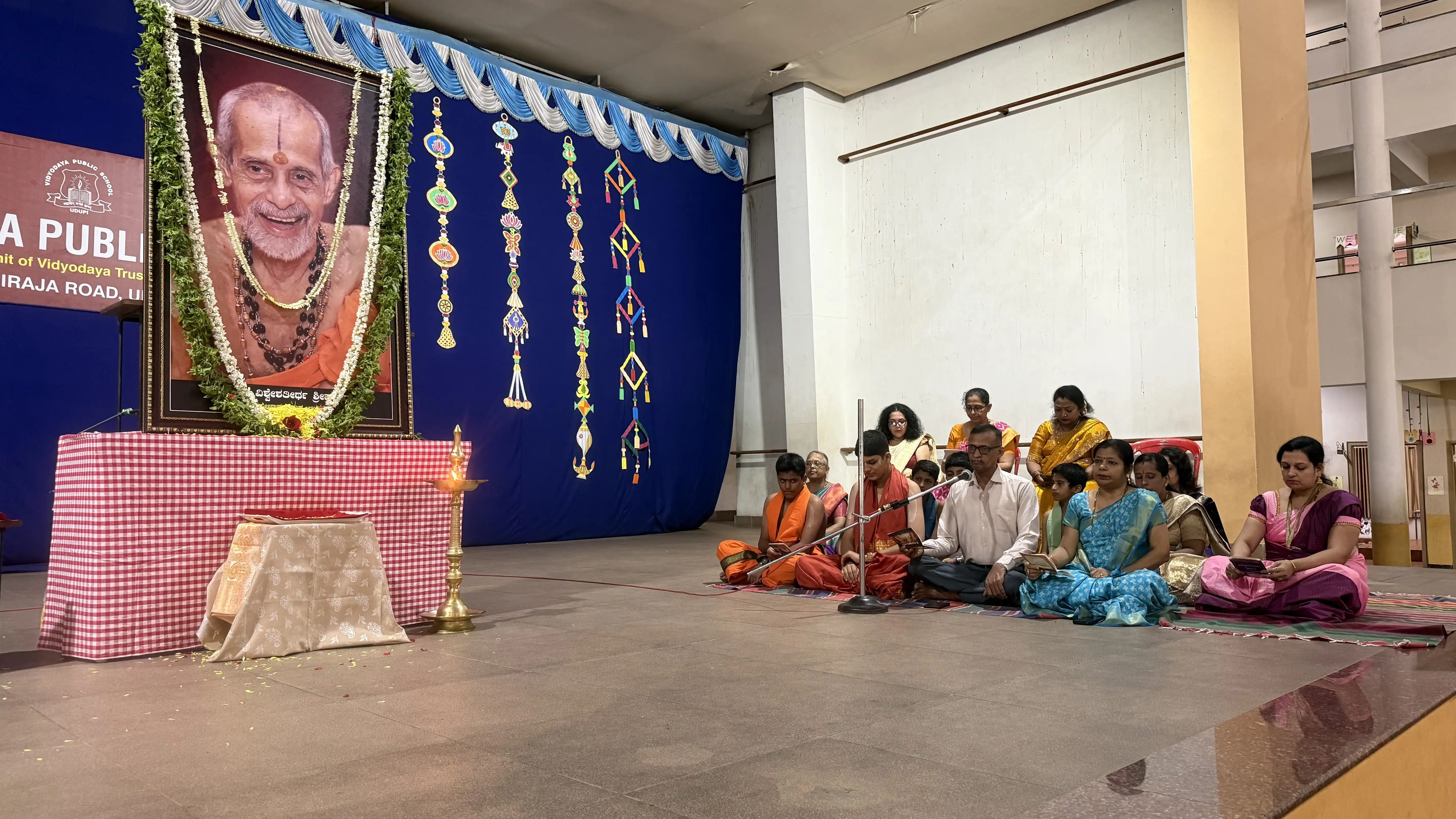 Prathah Smaraniya Sri Sri Vishwesha Theertha Swamiji Aradhana