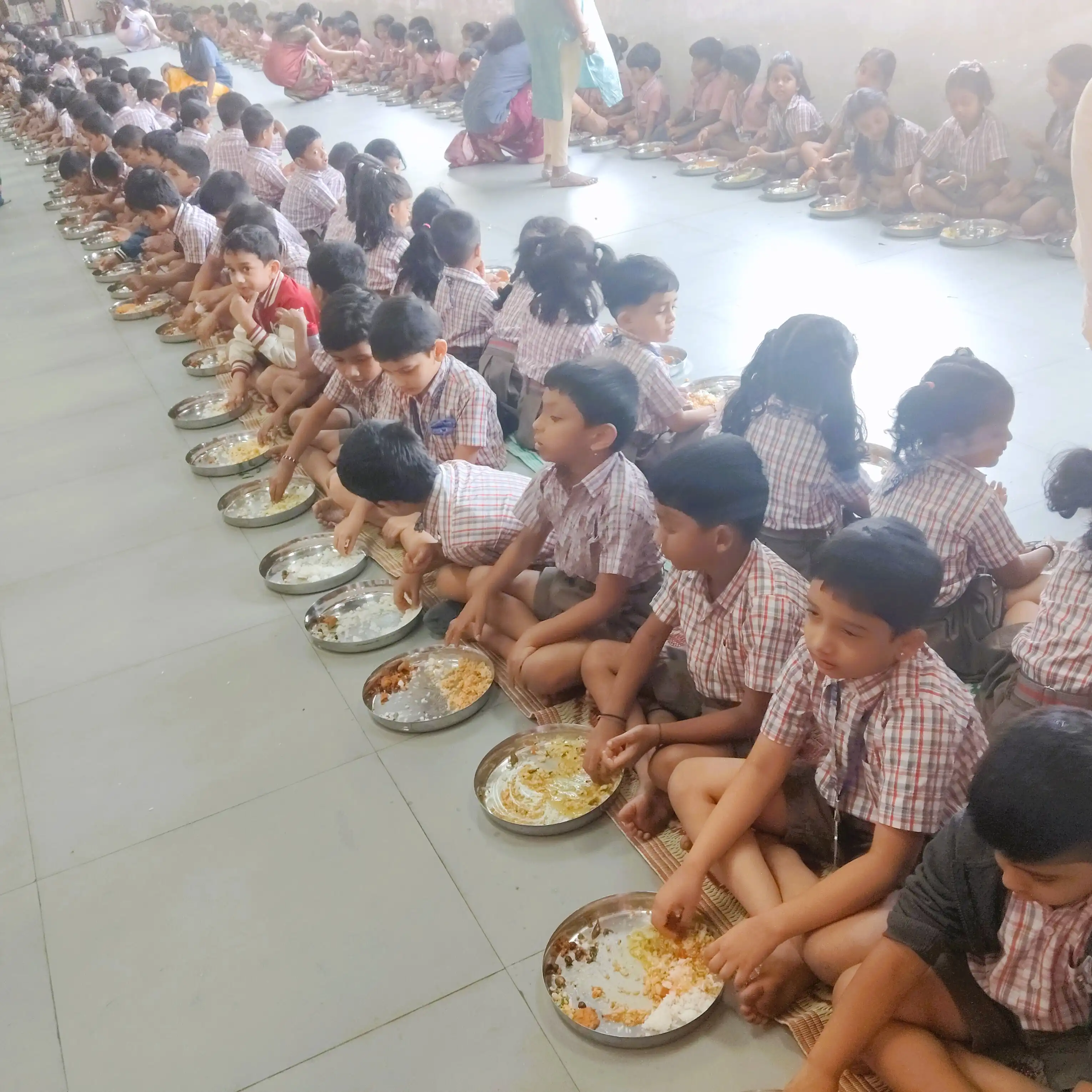 Aradhana of Sri Sri Vishwesha Theertha Swamiji at Vidyodaya Public School