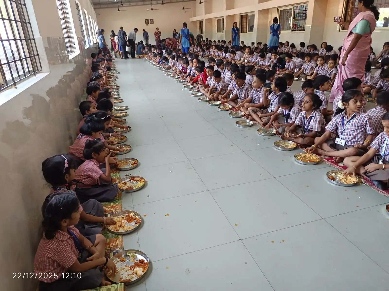 Aradhana of Sri Sri Vishwesha Theertha Swamiji at Vidyodaya Public School