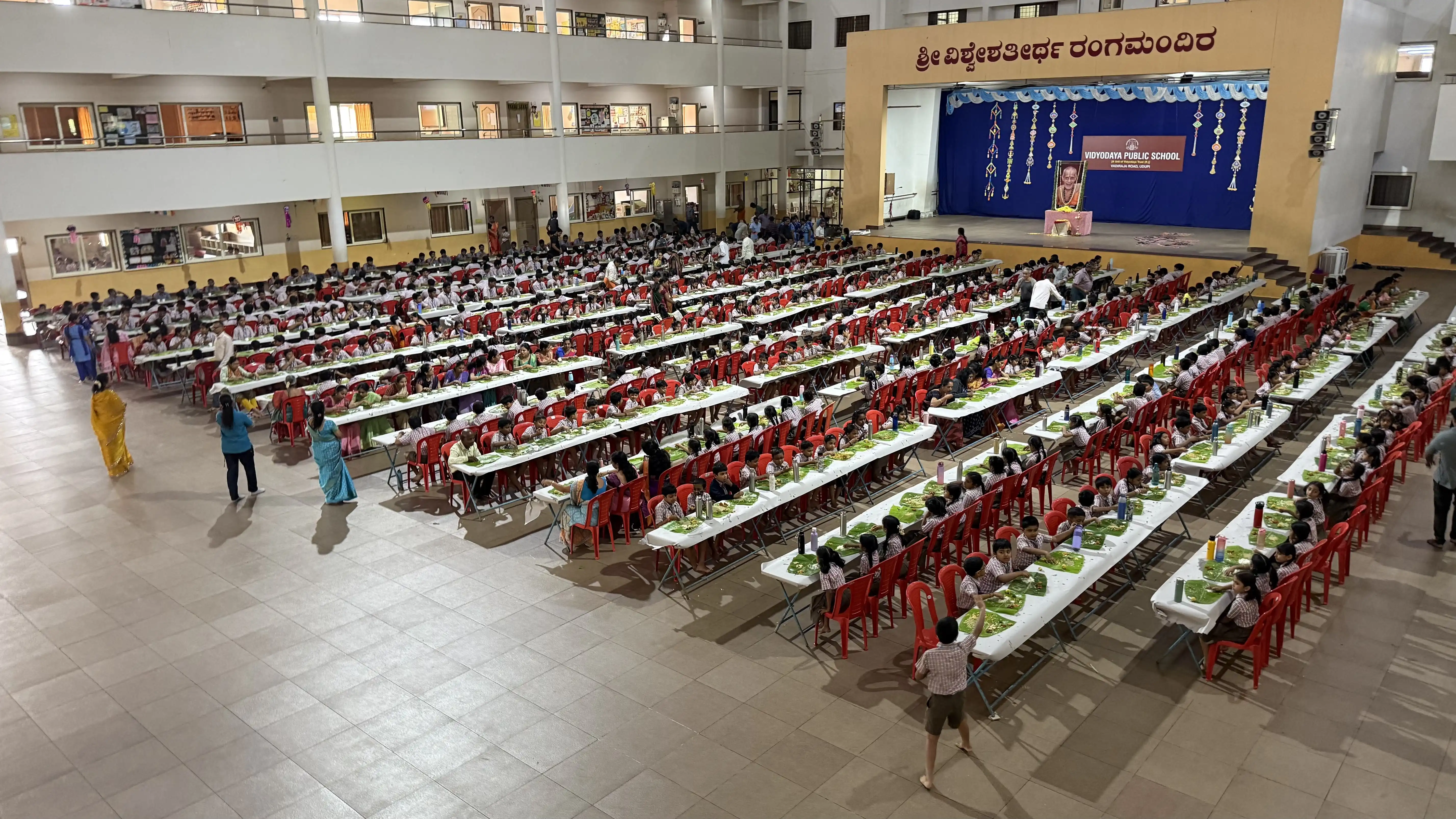 Prathah Smaraniya Sri Sri Vishwesha Theertha Swamiji Aradhana