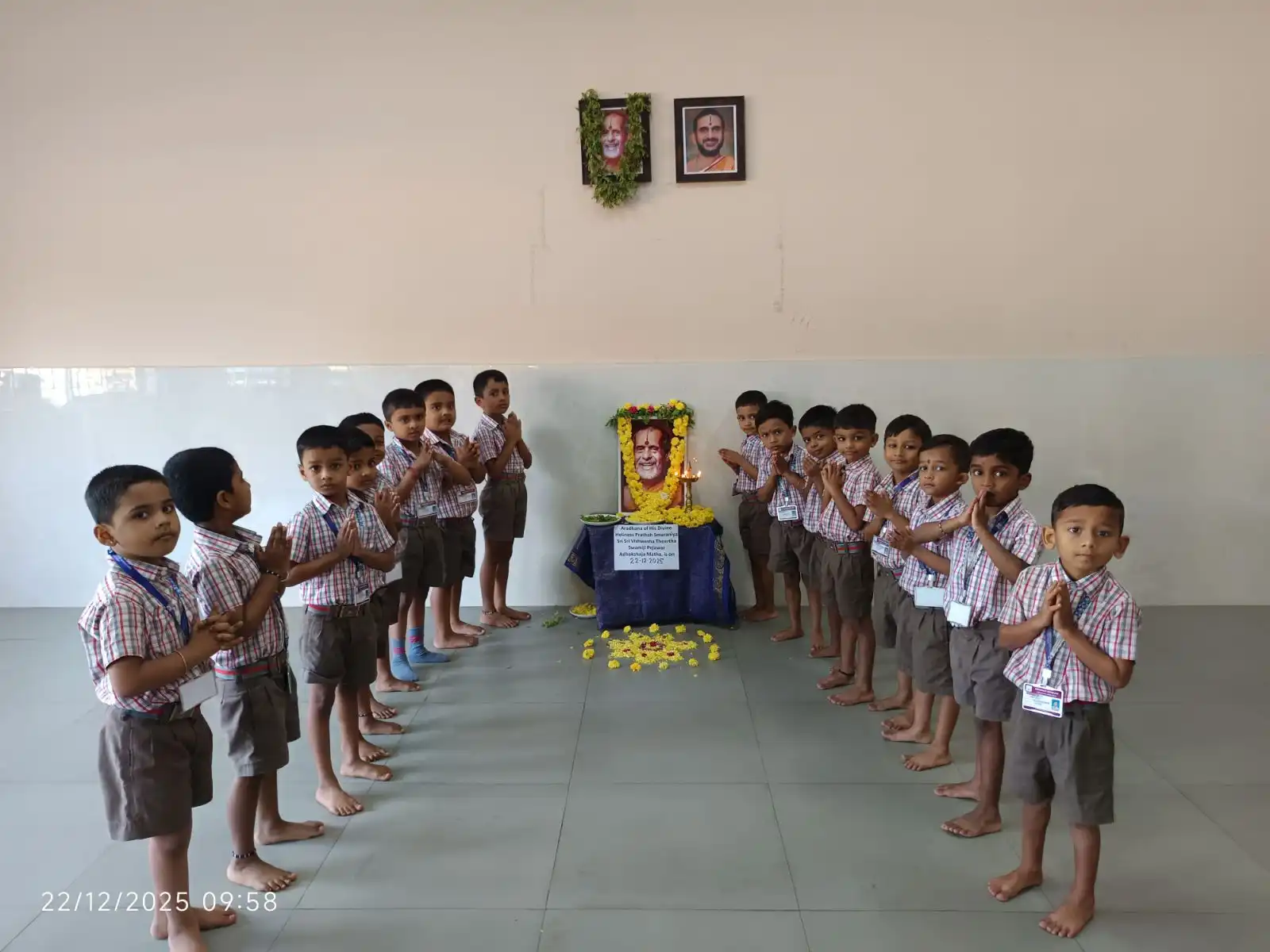 Aradhana of Sri Sri Vishwesha Theertha Swamiji at Vidyodaya Public School