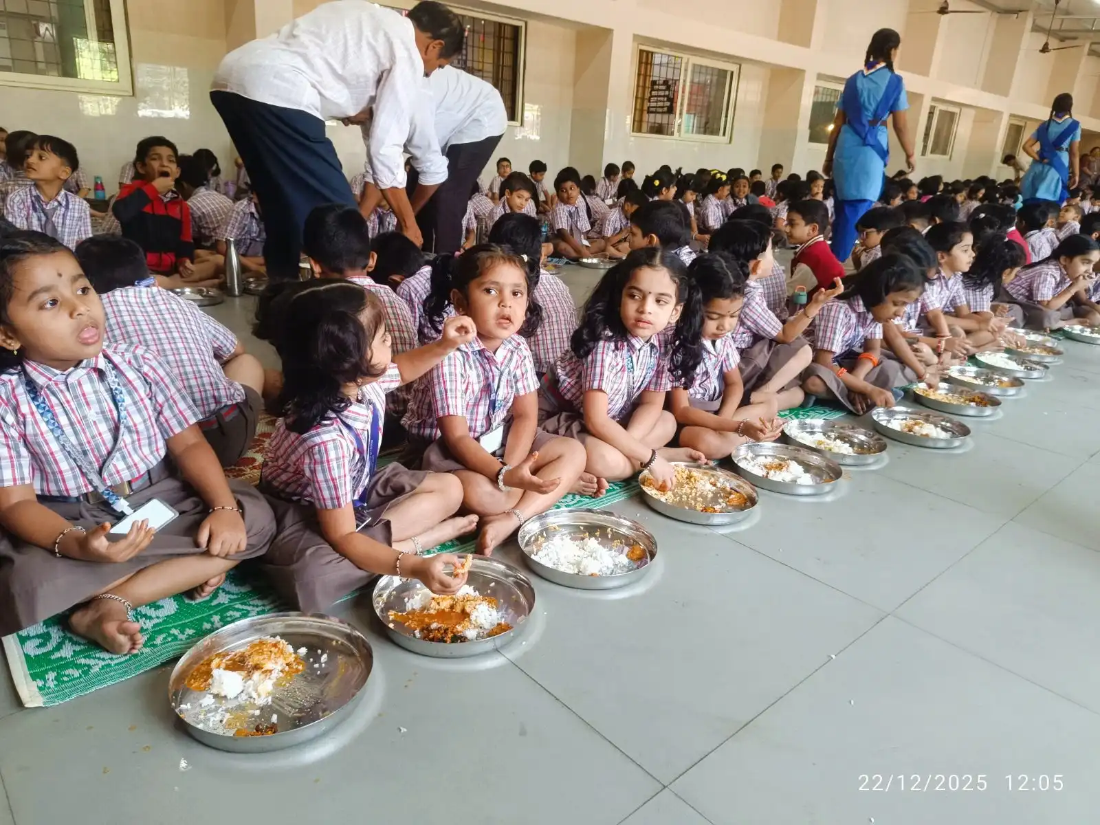 Aradhana of Sri Sri Vishwesha Theertha Swamiji at Vidyodaya Public School
