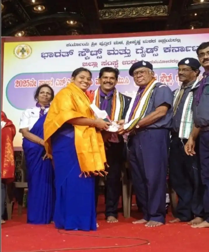 Vidyodaya Public School Udupi Bharath Scouts and Guides Felicitation Top Scorers Class 10