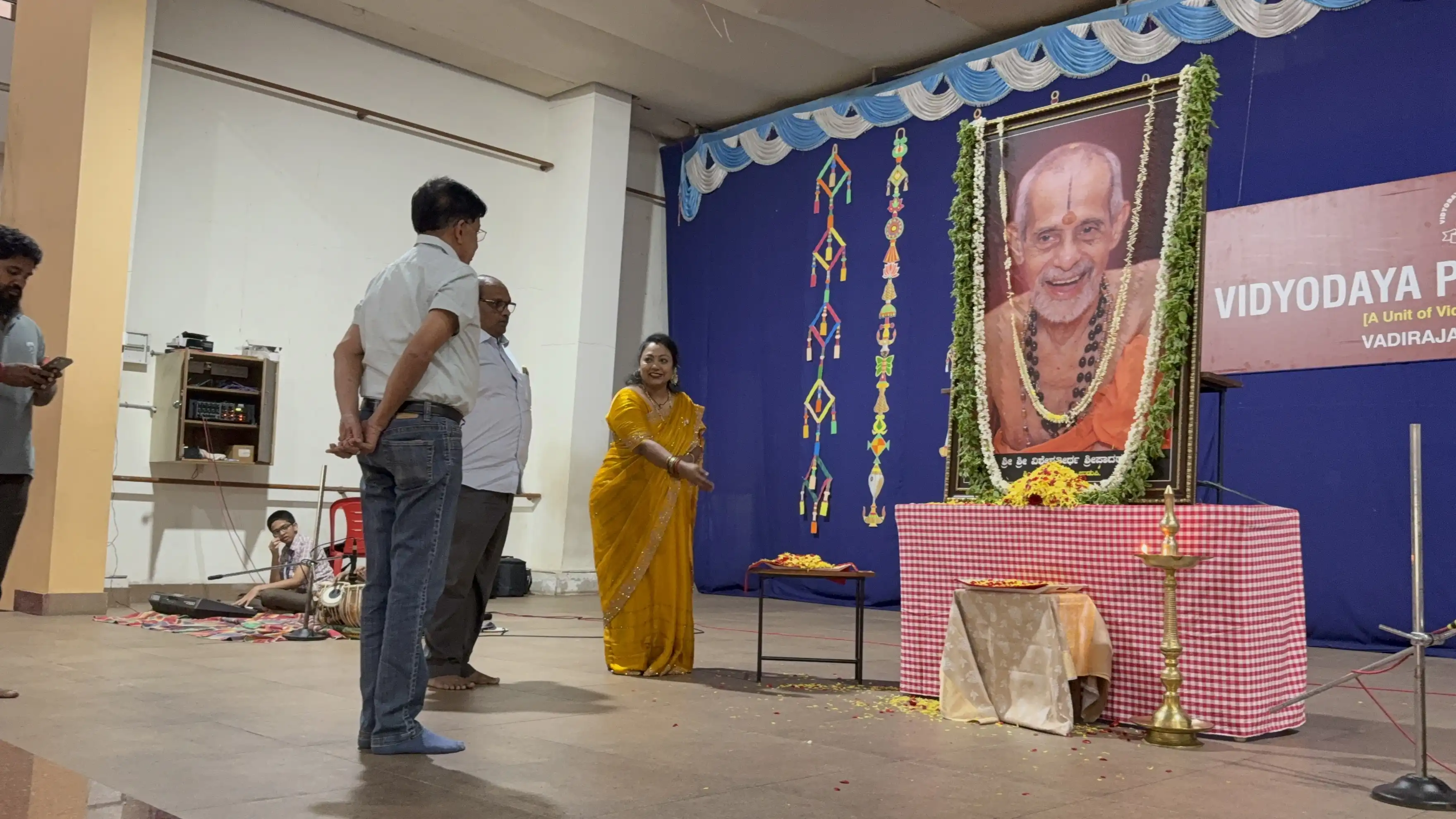 Prathah Smaraniya Sri Sri Vishwesha Theertha Swamiji Aradhana