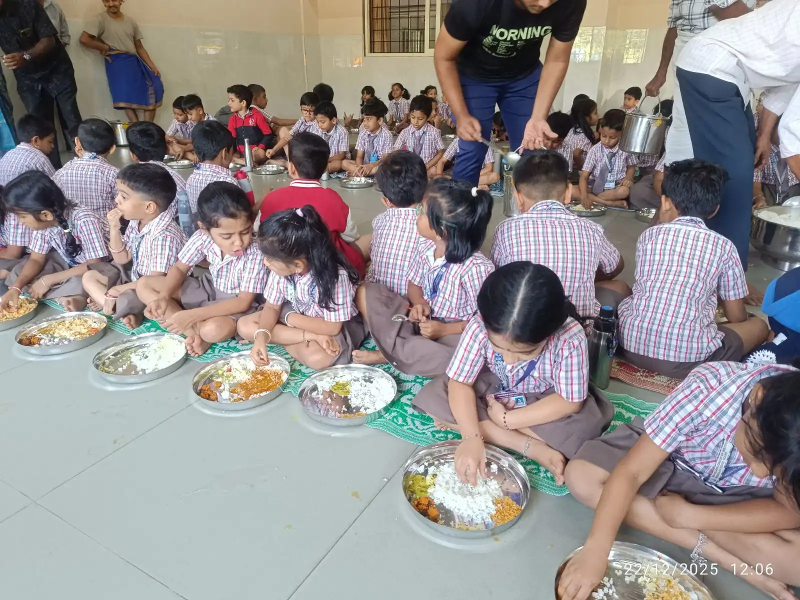 Aradhana of Sri Sri Vishwesha Theertha Swamiji at Vidyodaya Public School