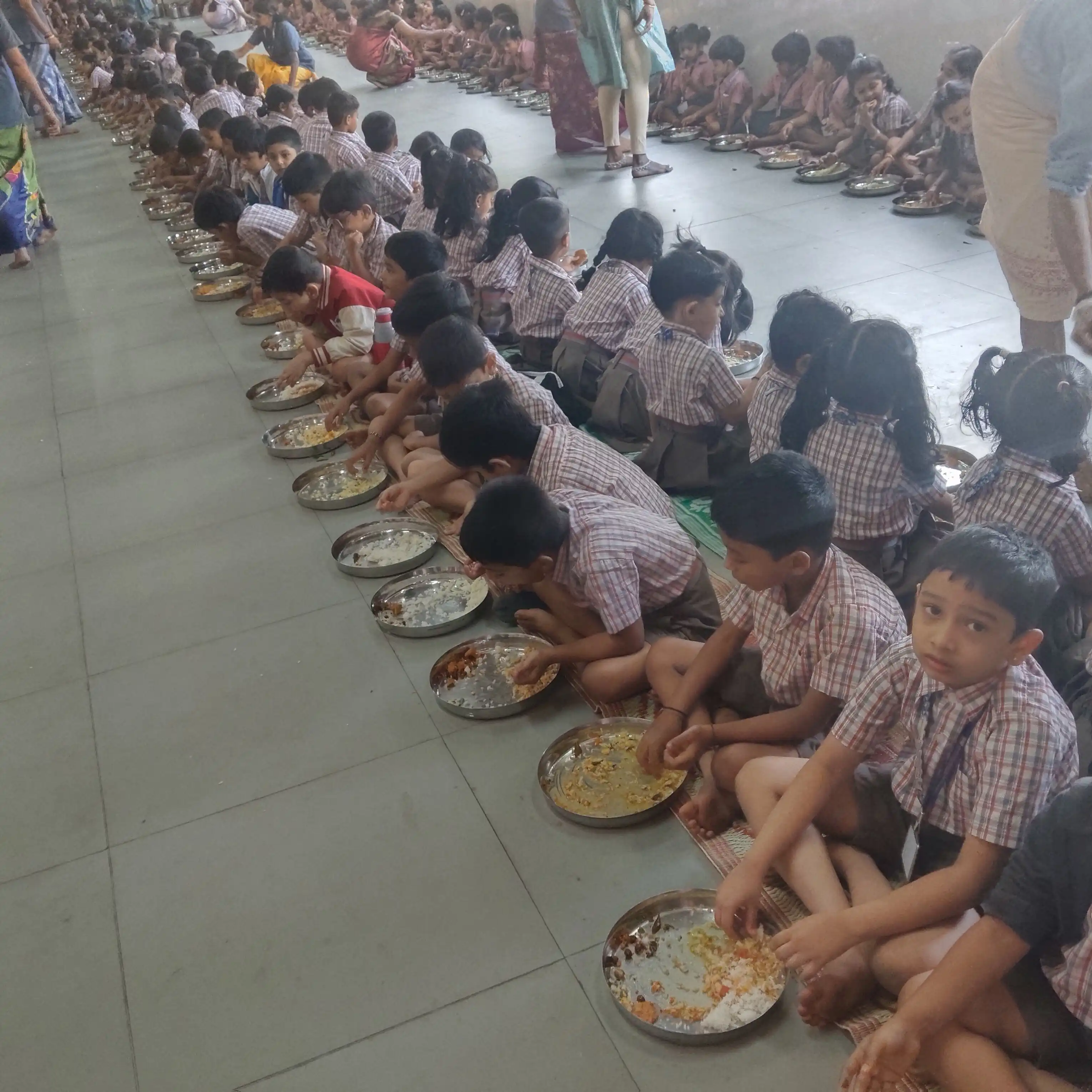 Aradhana of Sri Sri Vishwesha Theertha Swamiji at Vidyodaya Public School
