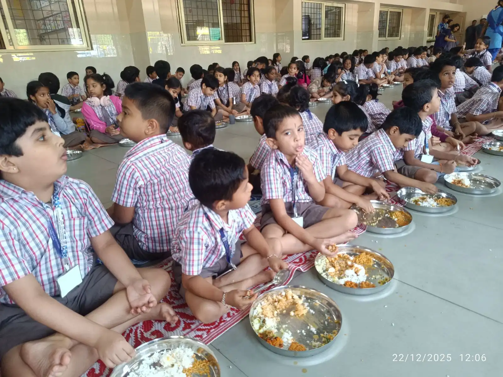 Aradhana of Sri Sri Vishwesha Theertha Swamiji at Vidyodaya Public School
