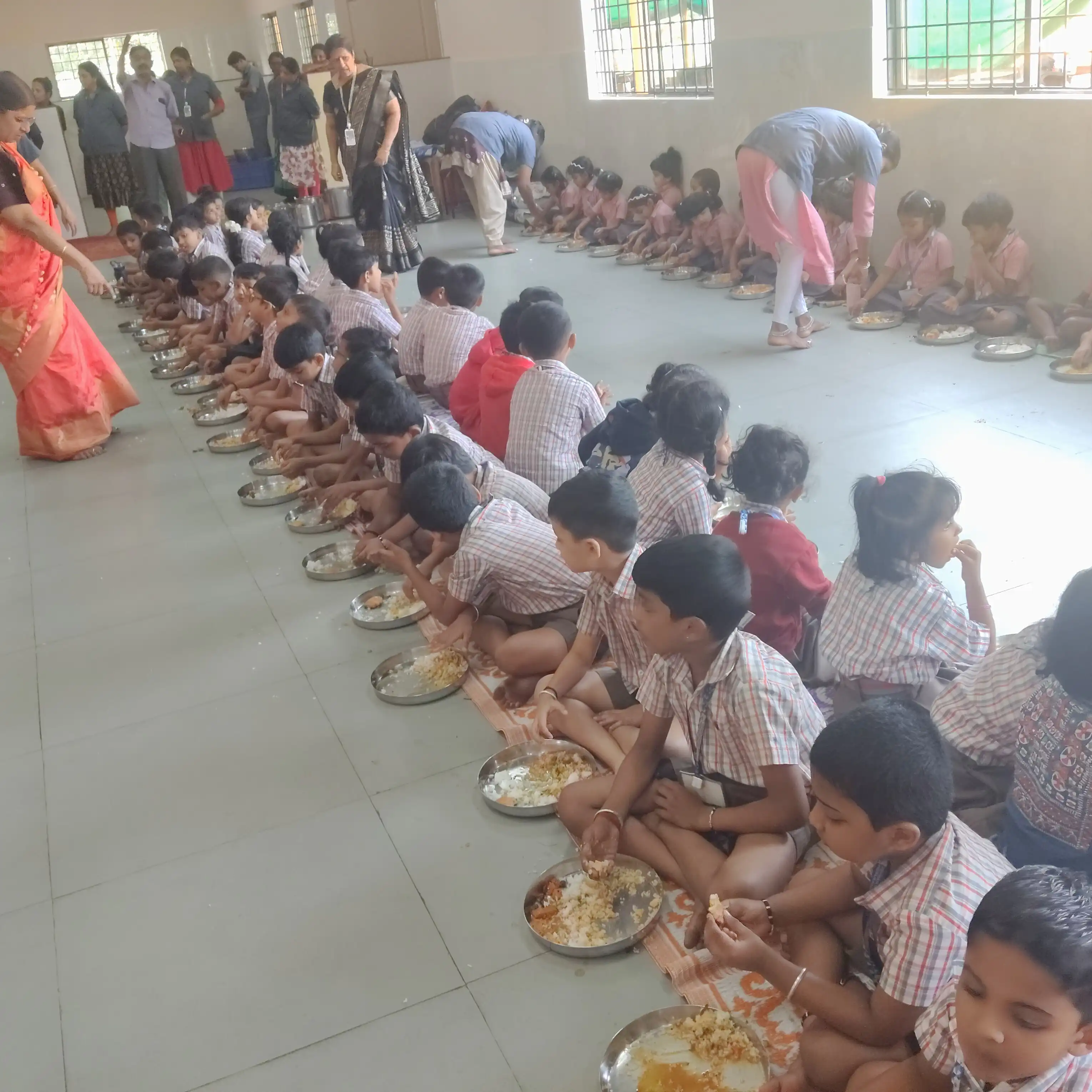 Aradhana of Sri Sri Vishwesha Theertha Swamiji at Vidyodaya Public School