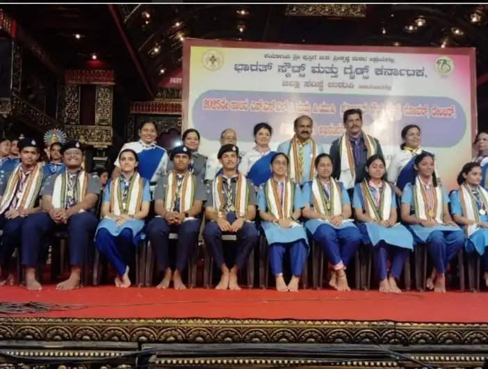Vidyodaya Public School Udupi Bharath Scouts and Guides Felicitation Top Scorers Class 10