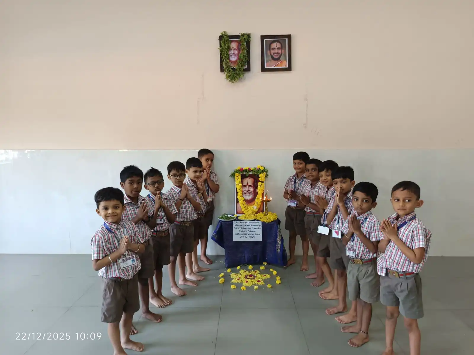 Aradhana of Sri Sri Vishwesha Theertha Swamiji at Vidyodaya Public School